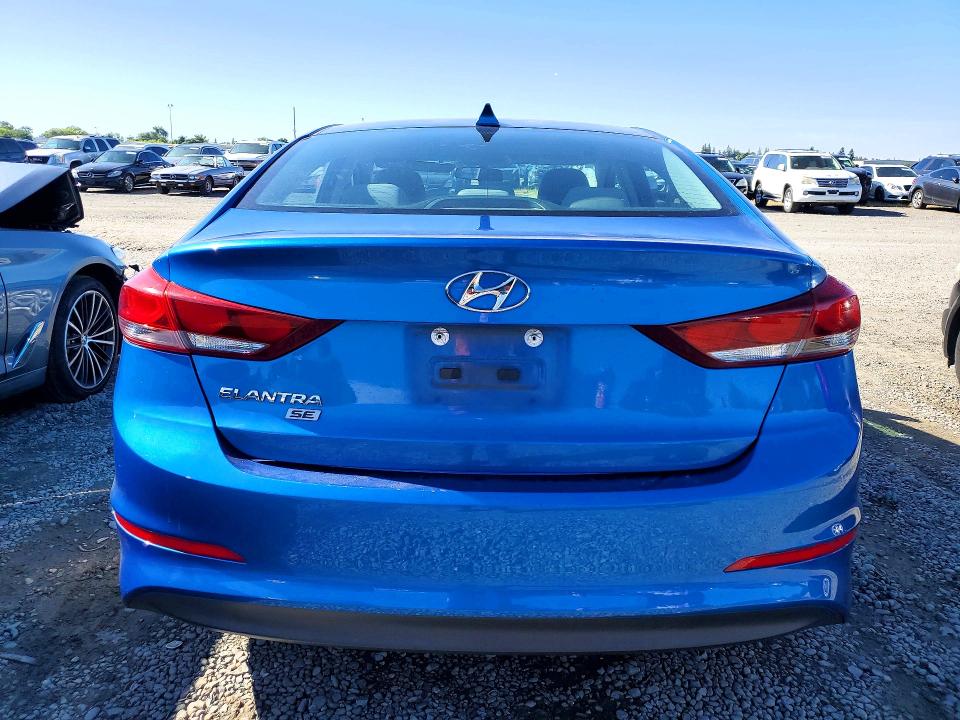 51021996 :رقم المزاد ، 5NPD74LF1HH201814 vin ، 2017 Hyundai Elantra مزاد بيع