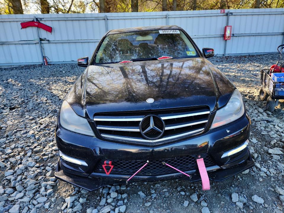 Продажа на аукционе авто 2013 Mercedes-benz C, vin: WDDGF8AB9DR297093, номер лота: 50557566