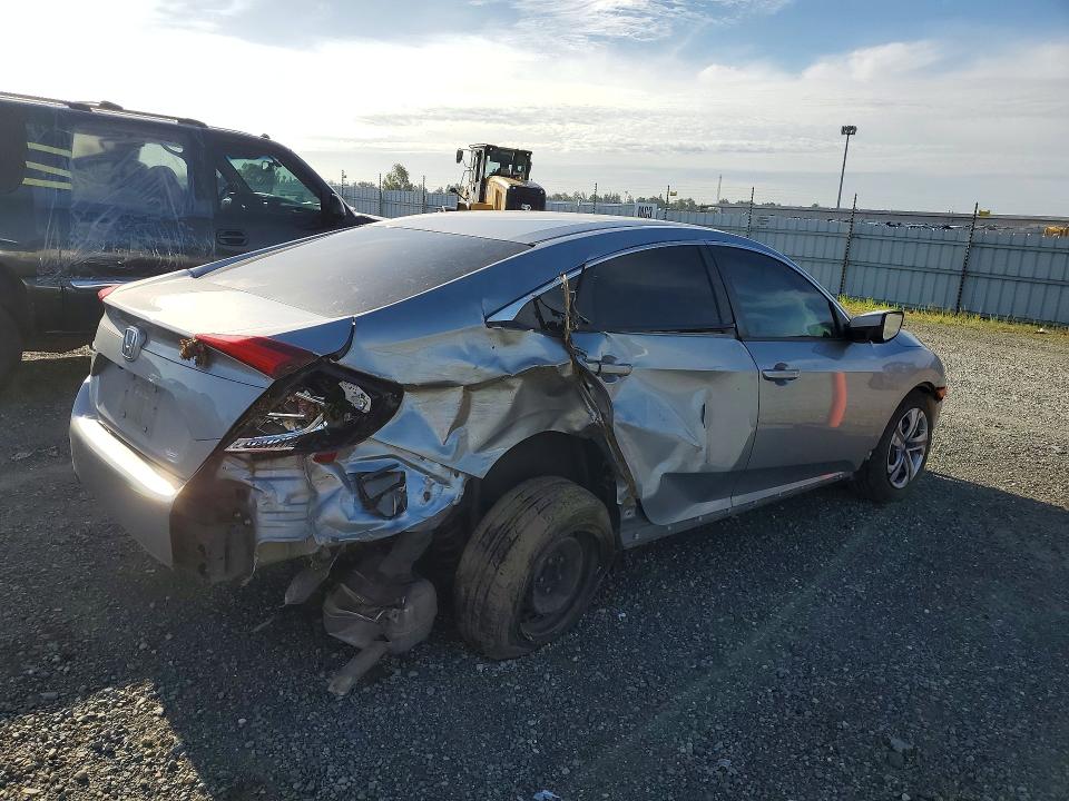 Продаж на аукціоні авто 2018 Honda Civic, vin: 2HGFC2F53JH557256, номер лоту: 50699216