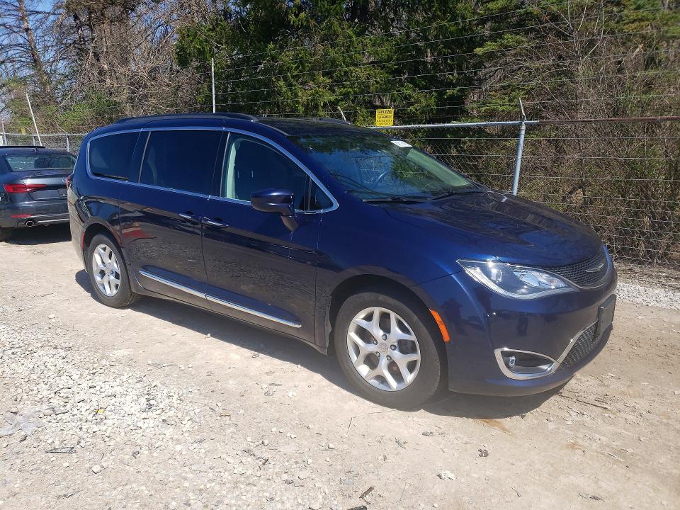 49177476 :رقم المزاد ، 2C4RC1BG1HR816151 vin ، 2017 Chrysler Pacifica مزاد بيع