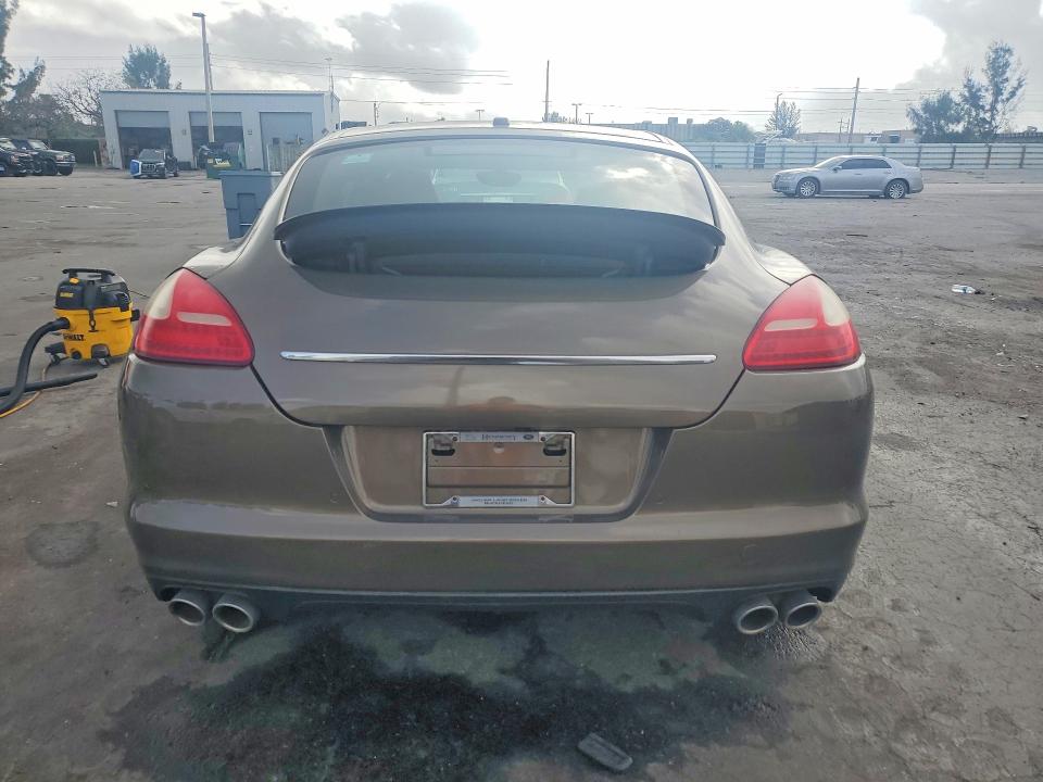 2011 Porsche Panamera მანქანა იყიდება აუქციონზე, vin: WP0AB2A74BL060824, აუქციონის ნომერი: 41624796