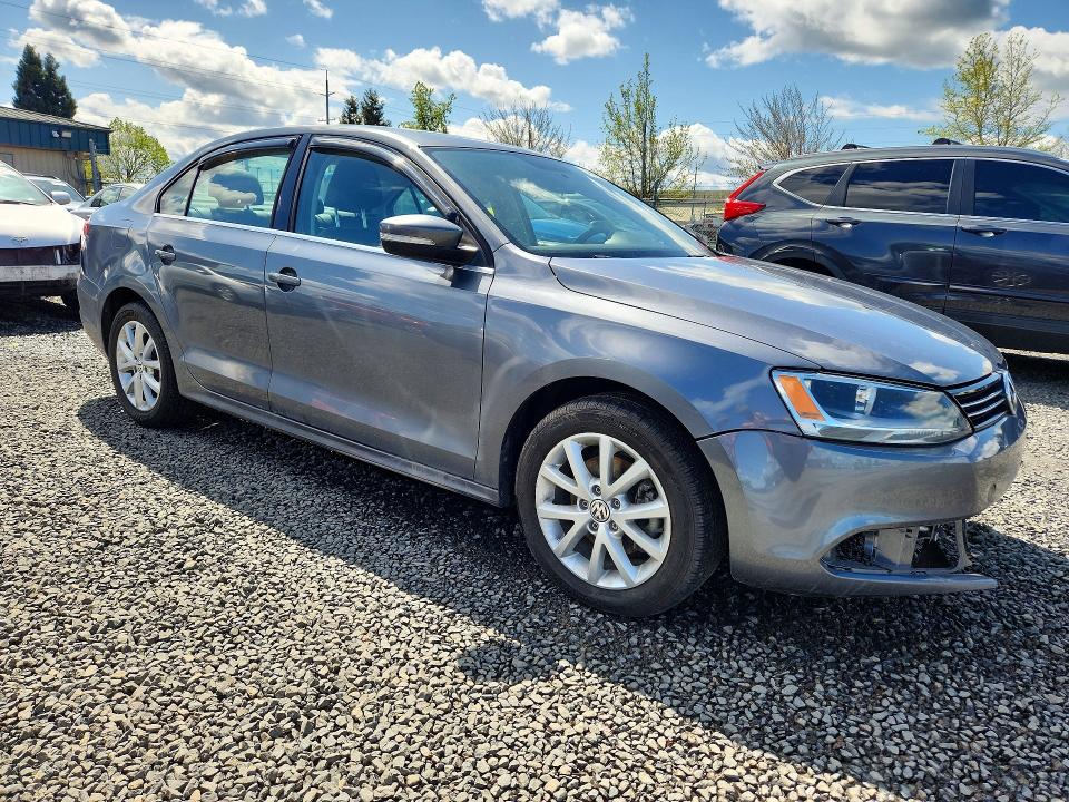 49875556 :رقم المزاد ، 3VWDP7AJ1DM433694 vin ، 2013 Volkswagen Jetta مزاد بيع