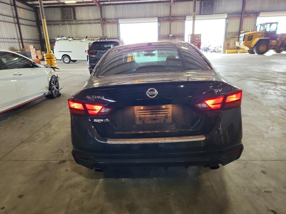 51461626 :رقم المزاد ، 1N4BL4DV5NN309783 vin ، 2022 Nissan Altima مزاد بيع