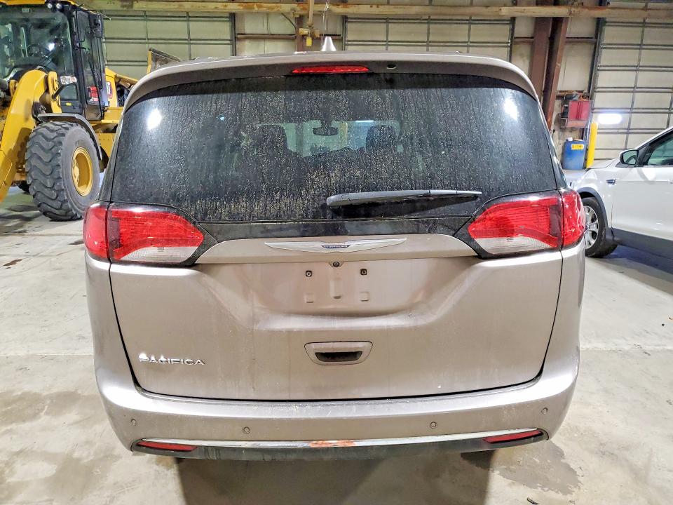 49841016 :رقم المزاد ، 2C4RC1FG0JR112393 vin ، 2018 Chrysler Pacifica مزاد بيع
