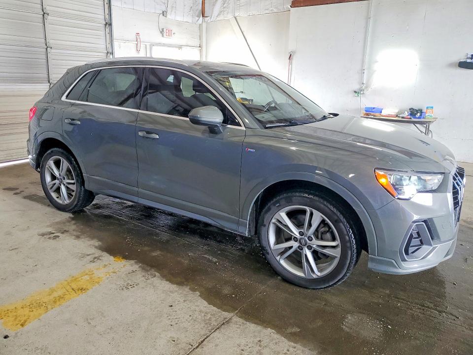 51782086 :رقم المزاد ، WA1DECF30L1046328 vin ، 2020 Audi Q3 مزاد بيع