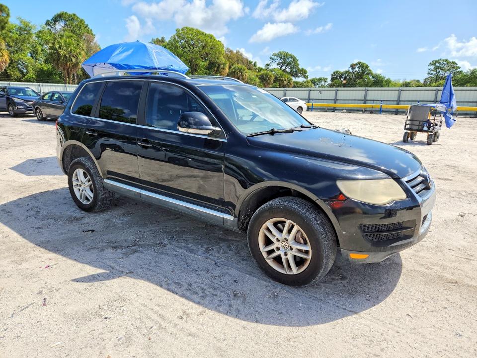 49508336 :رقم المزاد ، WVGFK7A90AD000497 vin ، 2010 Volkswagen Touareg مزاد بيع