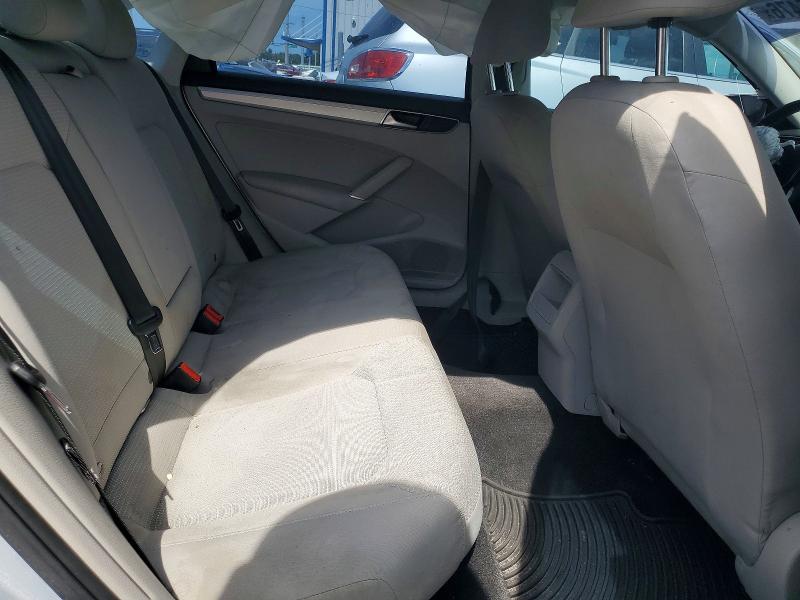 51955476 :رقم المزاد ، 1VWAT7A3XGC053260 vin ، 2016 Volkswagen Passat مزاد بيع
