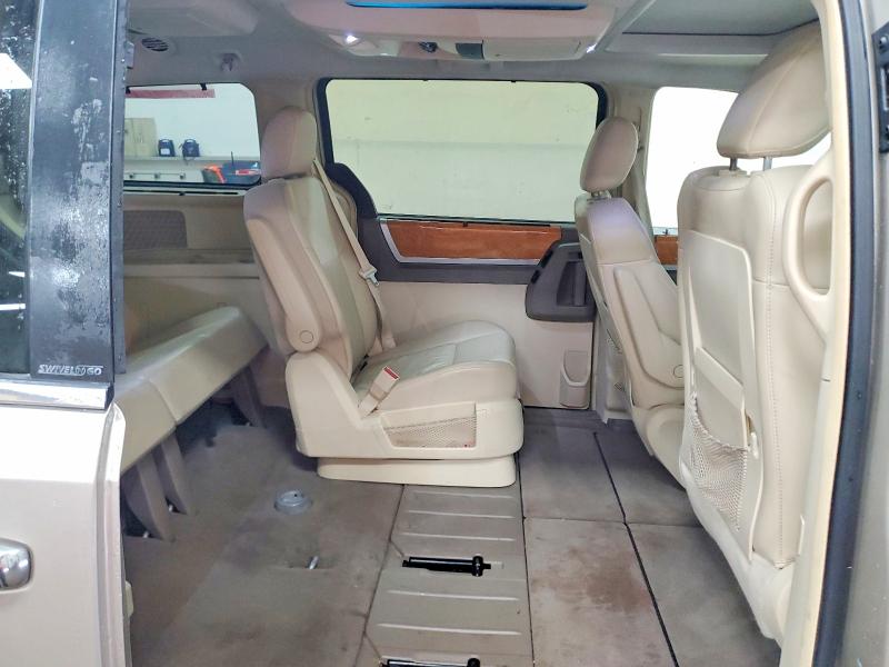 Auction sale of the 2008 Chrysler Town & Country, vin: 2A8HR64X88R820310, lot number: 49880586