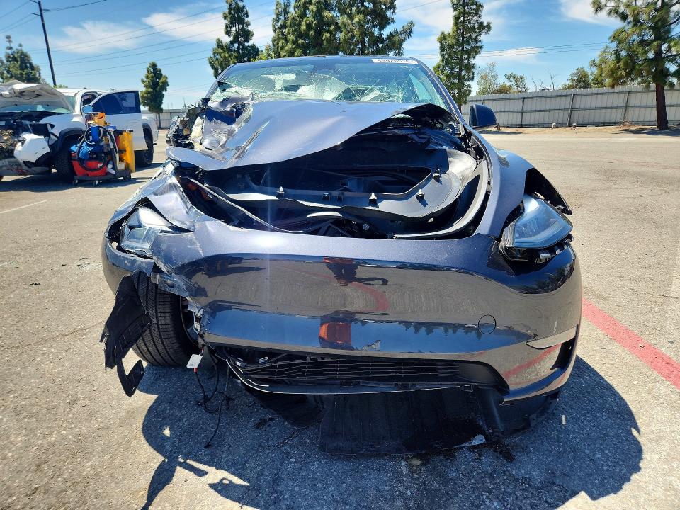 2024 Tesla Model Y მანქანა იყიდება აუქციონზე, vin: 7SAYGDEEXRA246904, აუქციონის ნომერი: 49426576
