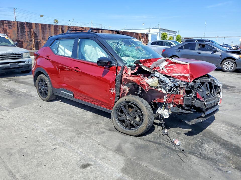 50659776 :رقم المزاد ، 3N1CP5DV8ML560601 vin ، 2021 Nissan Kicks مزاد بيع