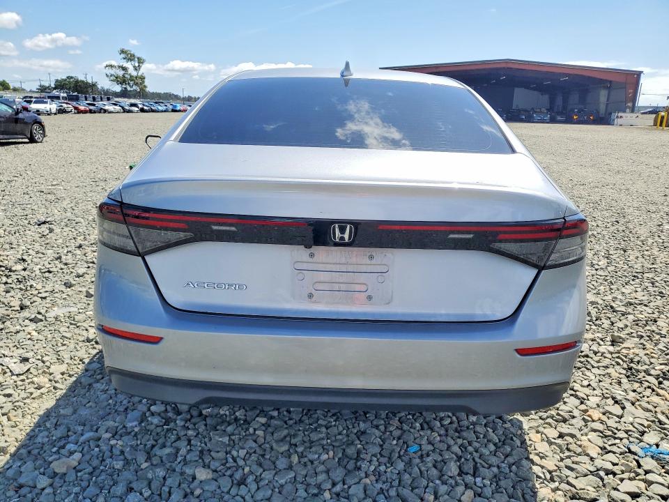 Продажа на аукционе авто 2023 Honda Accord, vin: 1HGCY1F34PA018729, номер лота: 49942256