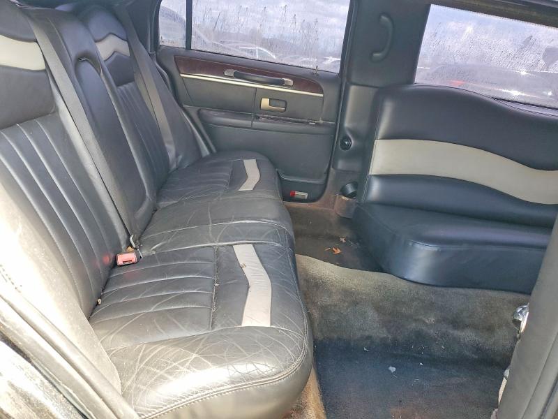 2007 Lincoln Town Car მანქანა იყიდება აუქციონზე, vin: 1L1FM88W97Y634812, აუქციონის ნომერი: 48941846
