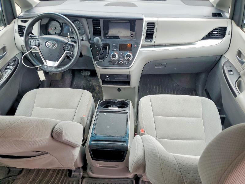 51821326 :رقم المزاد ، 5TDJZ3DC2HS162639 vin ، 2017 Toyota Sienna مزاد بيع