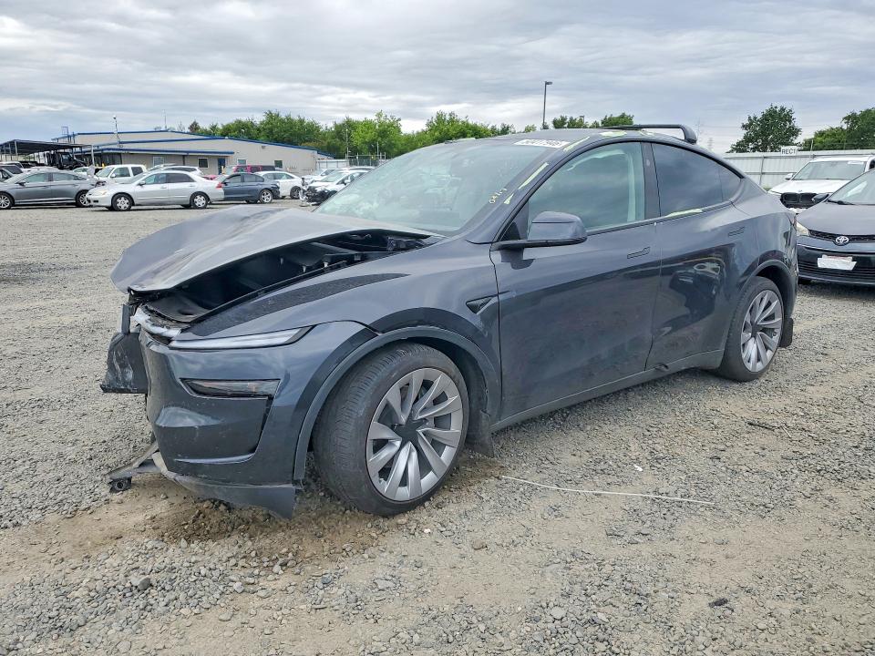 50417946 :رقم المزاد ، 7SAYGDEE4TF356101 vin ، 2026 Tesla Model Y مزاد بيع