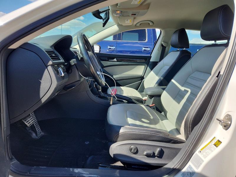 51849196 :رقم المزاد ، 1VWBS7A38FC096761 vin ، 2015 Volkswagen Passat مزاد بيع