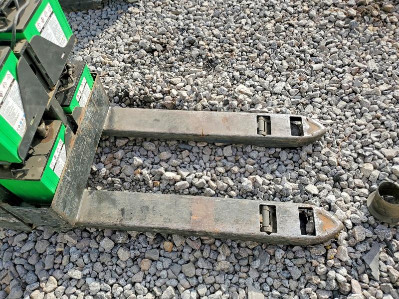 49903646 :رقم المزاد ، 2W169322245 vin ، 2016 Unicariers Forklift مزاد بيع