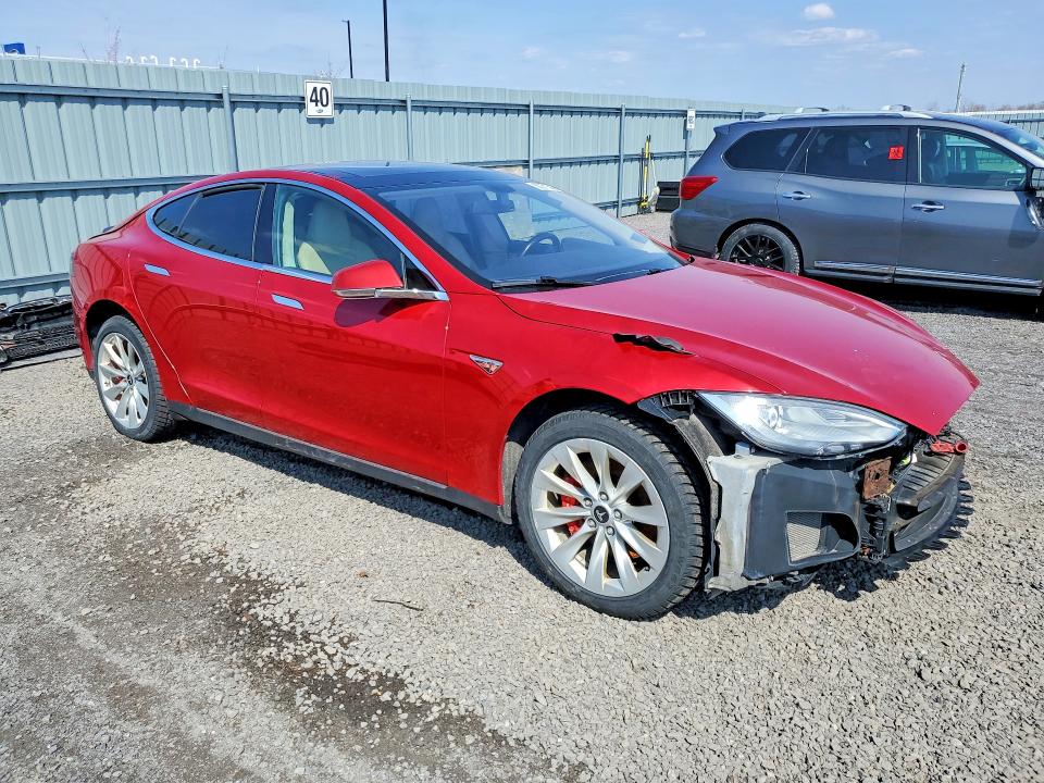 50271546 :رقم المزاد ، 5YJSA1H12EFP36519 vin ، 2014 Tesla Model S مزاد بيع
