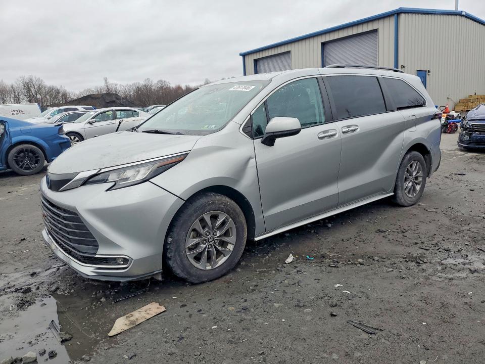 Auction sale of the 2023 Toyota Sienna, vin: 5TDYRKEC2PS143286, lot number: 47617846
