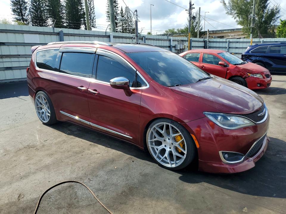 51437506 :رقم المزاد ، 2C4RC1GG7HR689267 vin ، 2017 Chrysler Pacifica مزاد بيع
