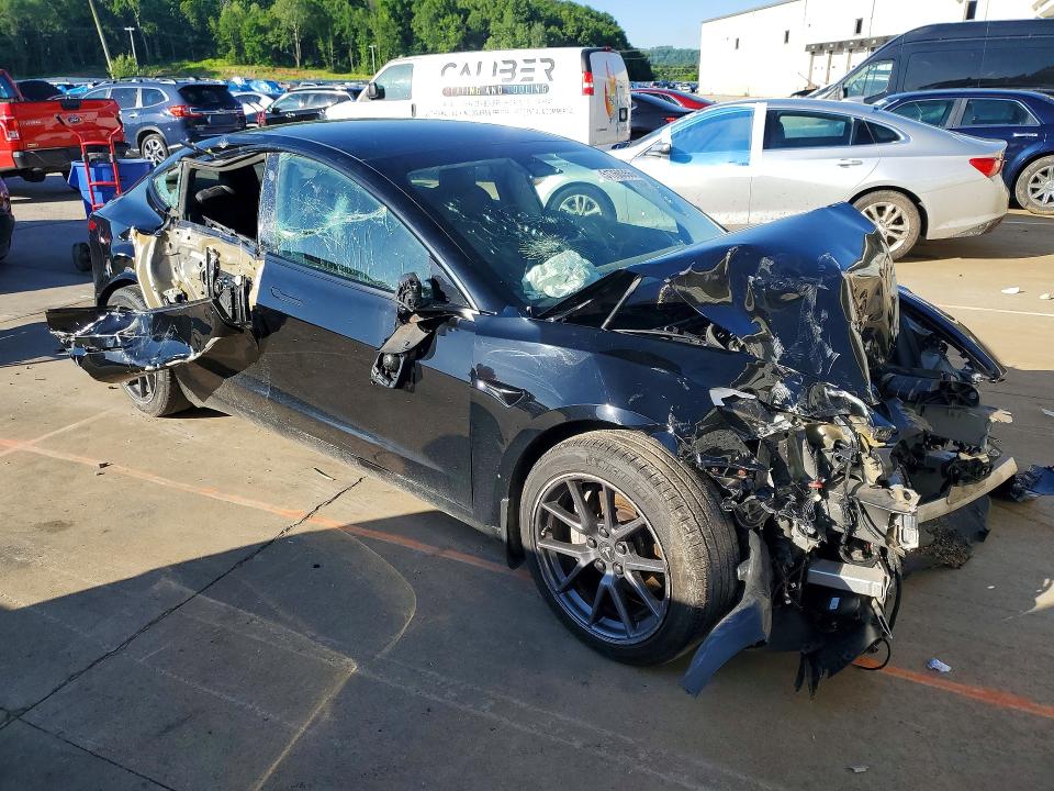 Продажа на аукционе авто 2021 Tesla Model 3, vin: 5YJ3E1EB2MF928415, номер лота: 51760356