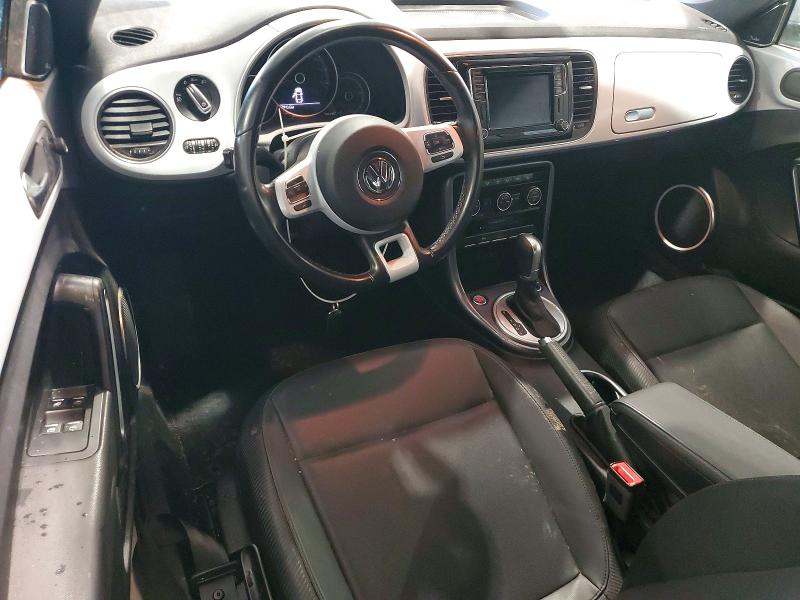 51078156 :رقم المزاد ، 3VW5DAAT5JM502247 vin ، 2018 Volkswagen Beetle مزاد بيع