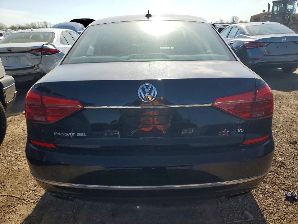 49590476 :رقم المزاد ، 1VWCM7A38GC057524 vin ، 2016 Volkswagen Passat مزاد بيع