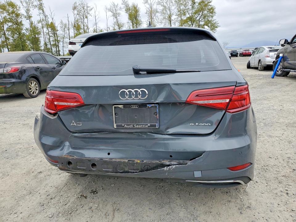 Продажа на аукционе авто 2018 Audi A3, vin: WAUTPBFF2JA062315, номер лота: 50849866