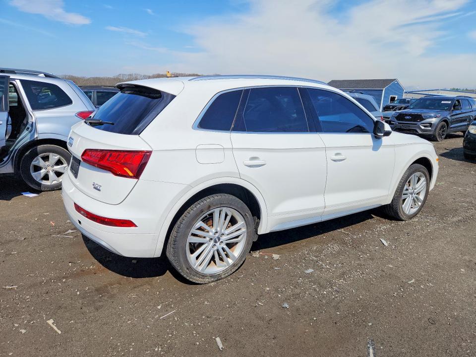 2018 Audi Q5 მანქანა იყიდება აუქციონზე, vin: WA1BNAFY8J2121064, აუქციონის ნომერი: 49837946