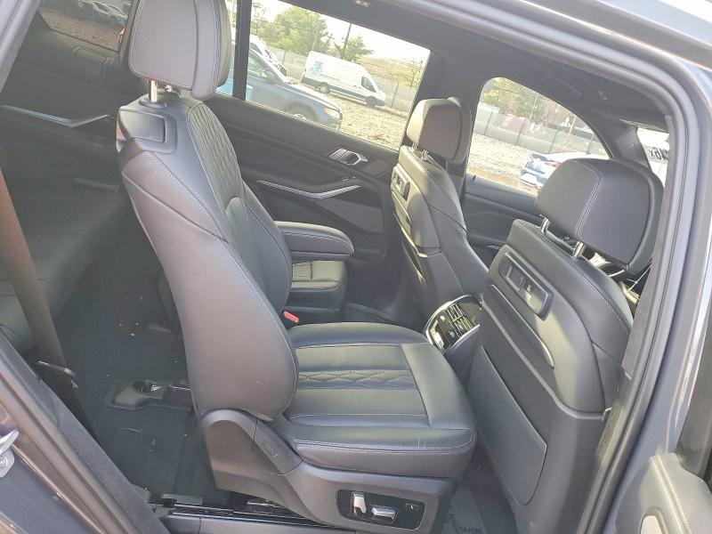 48644146 :رقم المزاد ، 5UXCX6C05N9M60392 vin ، 2022 Bmw X7 مزاد بيع