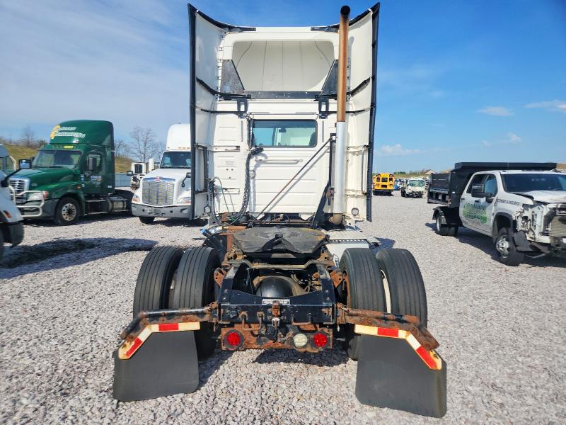 2017 Volvo Vnl მანქანა იყიდება აუქციონზე, vin: 4V4N39TG6HN988155, აუქციონის ნომერი: 46200546