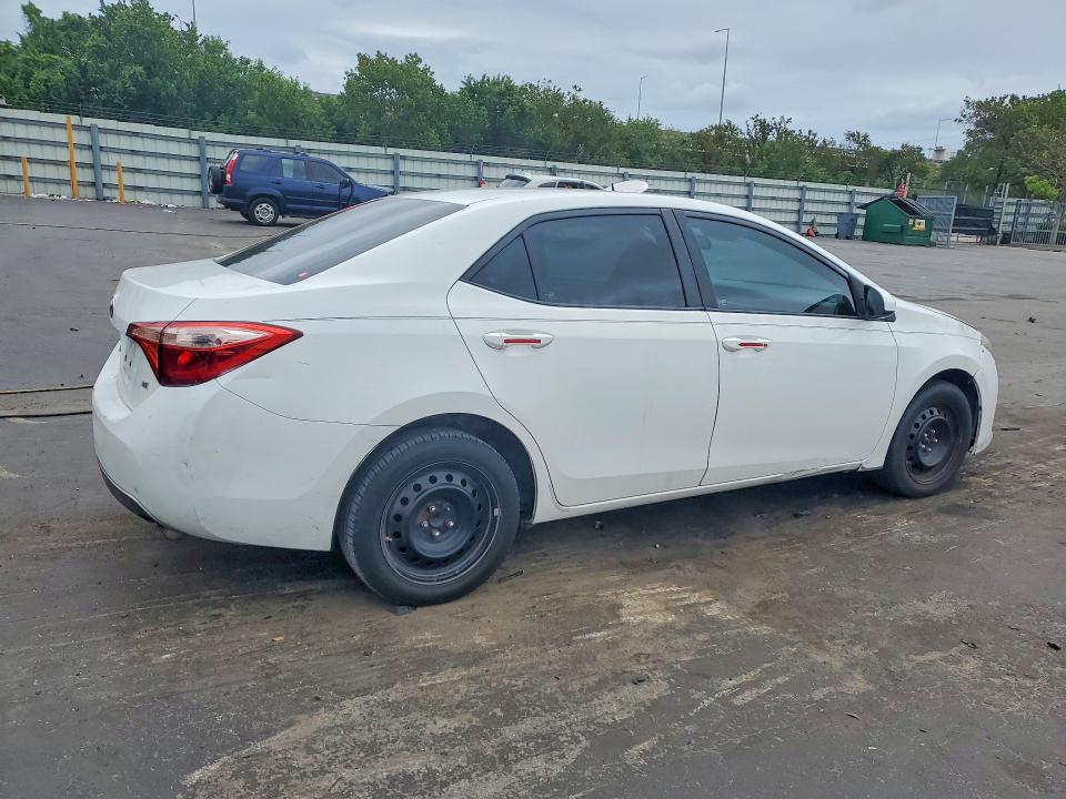 Aukcja sprzedaży 2017 Toyota Corolla, vin: 5YFBURHE4HP697692, numer aukcji: 51144676