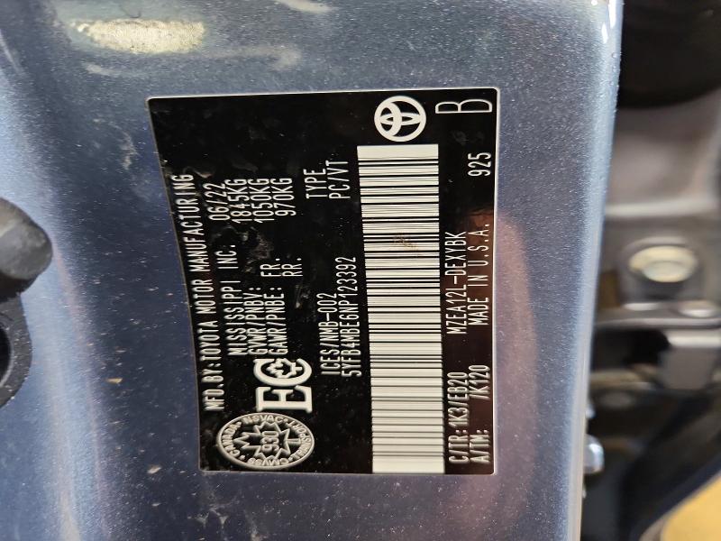 48710056 :رقم المزاد ، 5YFB4MBE6NP123392 vin ، 2022 Toyota Corolla مزاد بيع