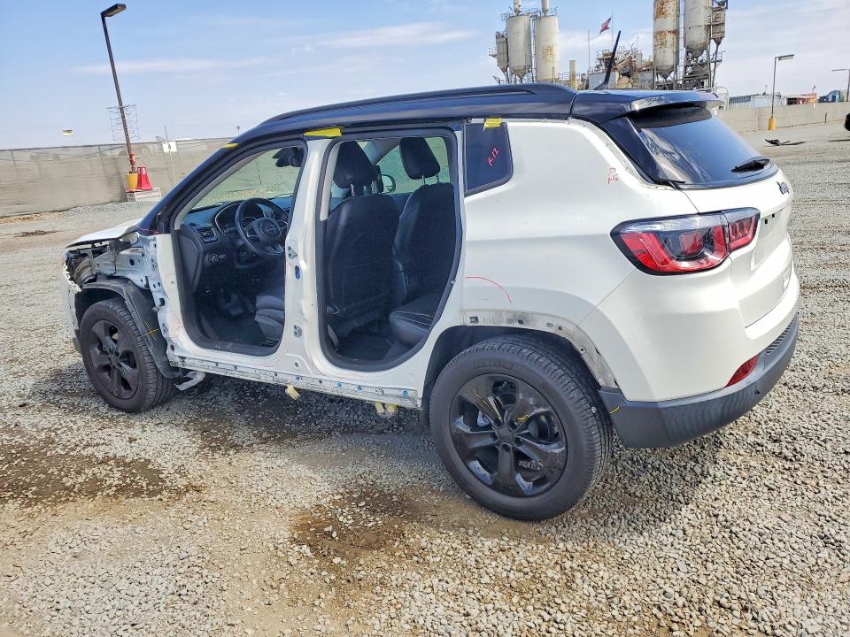 2018 Jeep Compass მანქანა იყიდება აუქციონზე, vin: 3C4NJCBB4JT486786, აუქციონის ნომერი: 51590526