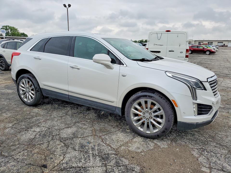 51184446 :رقم المزاد ، 1GYKNFRS1HZ173786 vin ، 2017 Cadillac Xt5 مزاد بيع