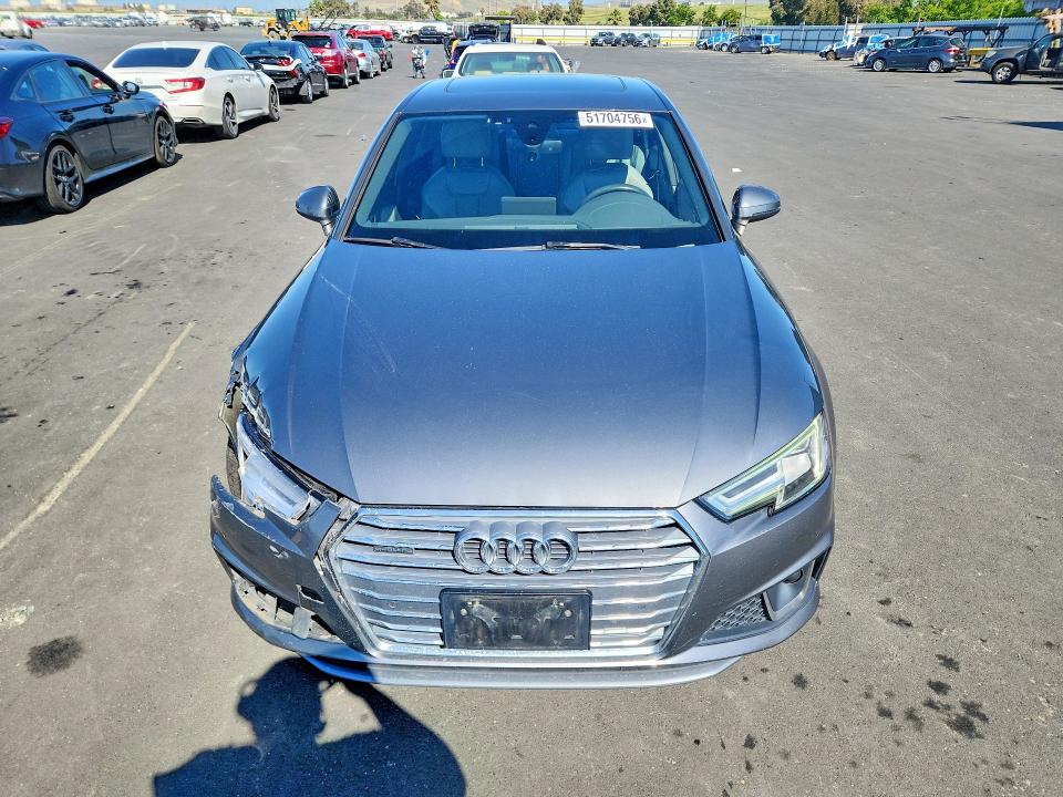51704756 :رقم المزاد ، WAUENAF48KA002368 vin ، 2019 Audi A4 مزاد بيع