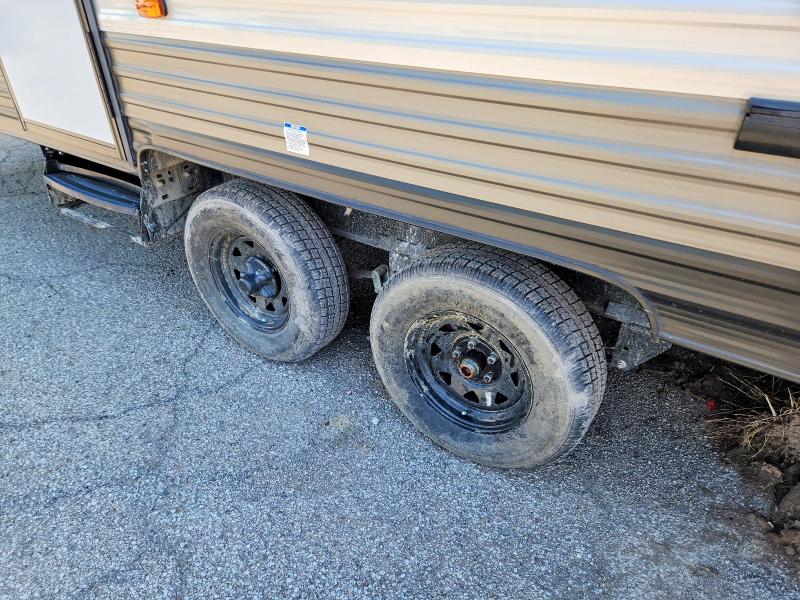 50436266 :رقم المزاد ، 5ZT2SMTB6NG073667 vin ، 2022 Salem Trailers مزاد بيع