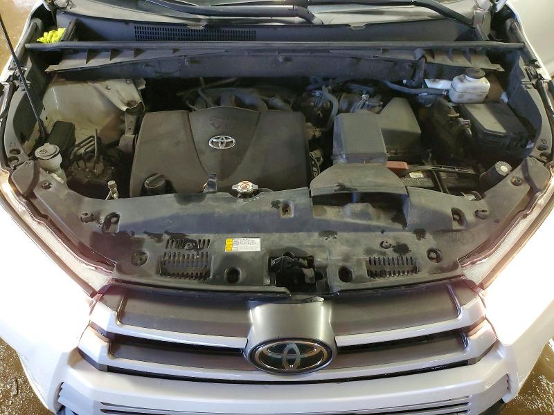 2019 Toyota Highlander მანქანა იყიდება აუქციონზე, vin: 5TDJZRFH4KS932066, აუქციონის ნომერი: 49087716