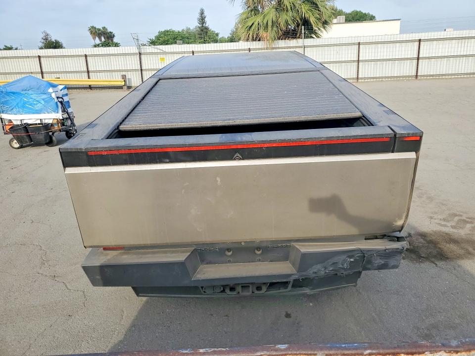 2024 Tesla Cybertruck მანქანა იყიდება აუქციონზე, vin: 7G2CEHED5RA034355, აუქციონის ნომერი: 48831756