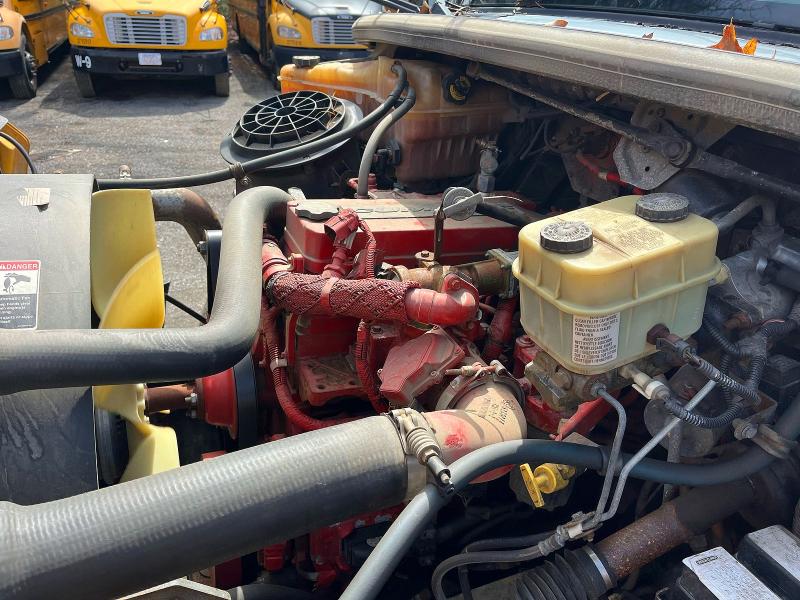 48714486 :رقم المزاد ، 4UZABRDU7FCGJ8499 vin ، 2015 Freightliner Chassis مزاد بيع