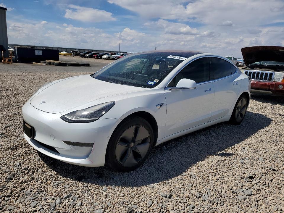 49431506 :رقم المزاد ، 5YJ3E1EA4JF009180 vin ، 2018 Tesla Model 3 مزاد بيع
