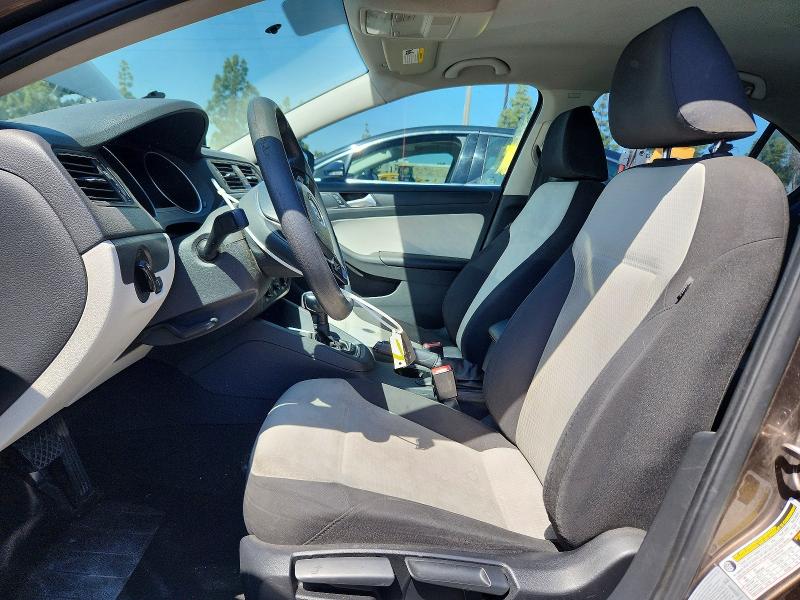 51802086 :رقم المزاد ، 3VW2K7AJ8FM237440 vin ، 2015 Volkswagen Jetta مزاد بيع