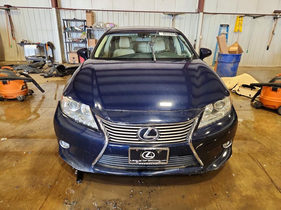 49720656 :رقم المزاد ، JTHBK1GG9E2102953 vin ، 2014 Lexus Es مزاد بيع