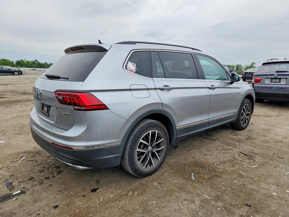 51694626 :رقم المزاد ، 3VV2B7AX3MM139745 vin ، 2021 Volkswagen Tiguan مزاد بيع