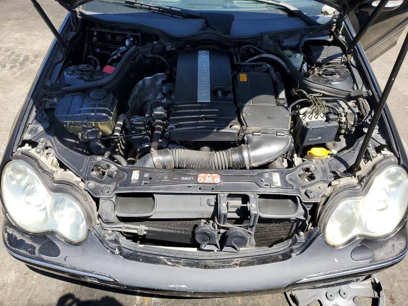 2004 Mercedes-benz C მანქანა იყიდება აუქციონზე, vin: WDBRF40J74F484482, აუქციონის ნომერი: 50557646