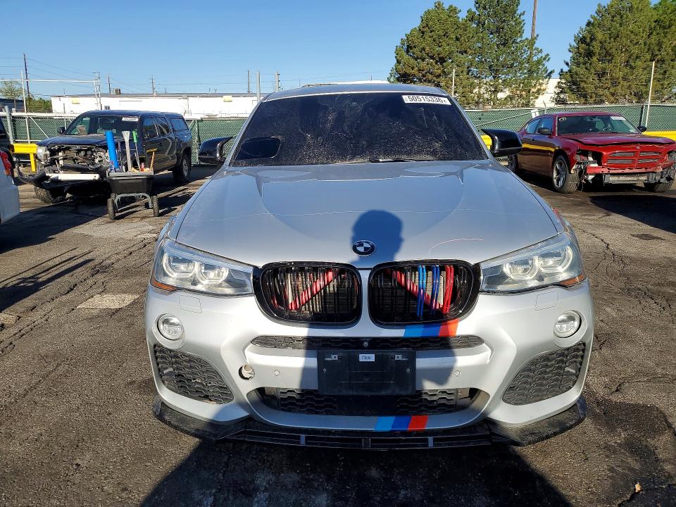 50515336 :رقم المزاد ، 5UXXW5C59F0E88800 vin ، 2015 Bmw X4 مزاد بيع