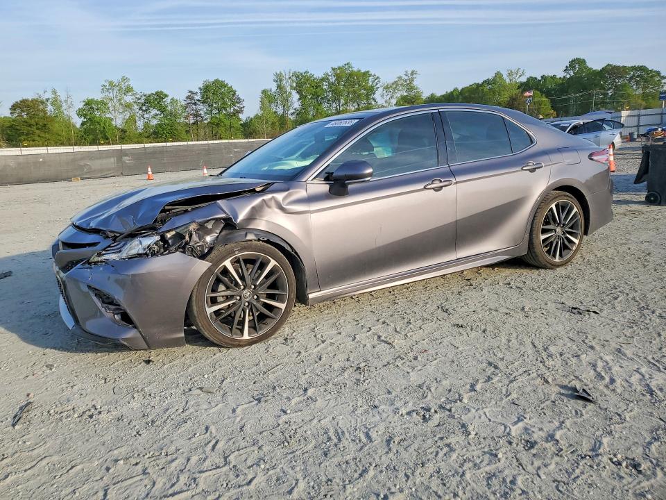 49062636 :رقم المزاد ، 4T1BZ1HK9KU032639 vin ، 2019 Toyota Camry مزاد بيع