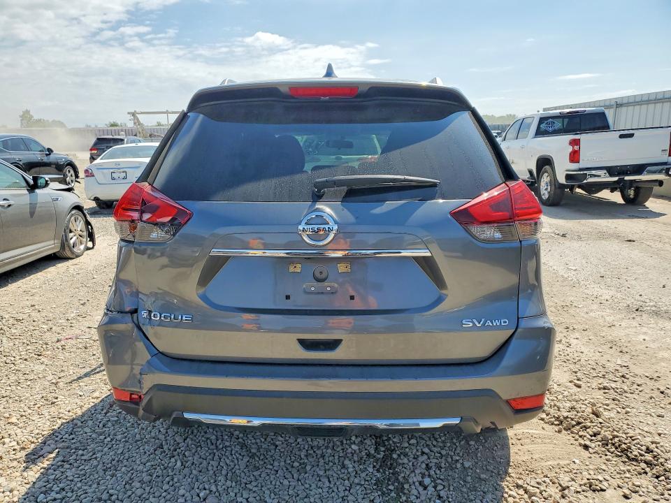 51953596 :رقم المزاد ، 5N1AT2MV7HC763863 vin ، 2017 Niss Rogue مزاد بيع