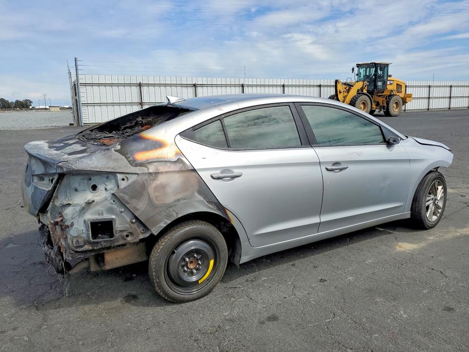 2020 Hyundai Elantra მანქანა იყიდება აუქციონზე, vin: 5NPD84LF4LH559950, აუქციონის ნომერი: 51215576