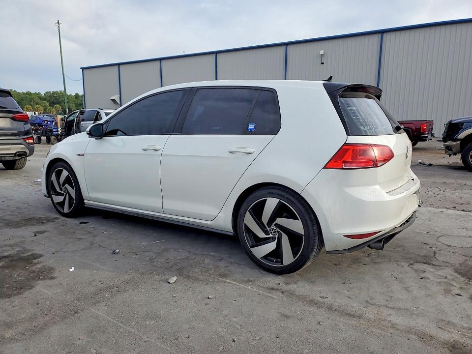 2015 Volkswagen Gti მანქანა იყიდება აუქციონზე, vin: 3VW5T7AU4FM024618, აუქციონის ნომერი: 51289346