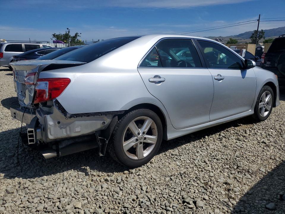 51018986 :رقم المزاد ، 4T1BF1FK8EU393005 vin ، 2014 Toyota Camry مزاد بيع